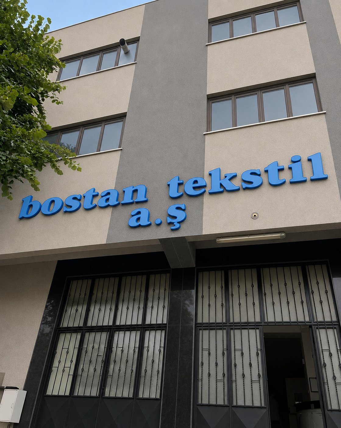 Fabrika Girişi